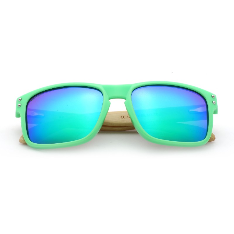 Ochelarii de soare MATELOT model GREEN EDITION, cu lentile polarizate UV 400 și brațe din lemn de bambus, toc de ochelari pliabil, săculeț protecție din microfibră si cârpă pentru întreținere.