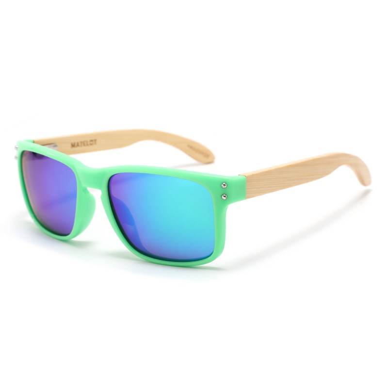 Ochelarii de soare MATELOT model GREEN EDITION, cu lentile polarizate UV 400 și brațe din lemn de bambus, toc de ochelari pliabil, săculeț protecție din microfibră si cârpă pentru întreținere.