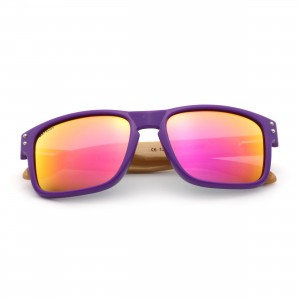 Ochelarii de soare MATELOT model PURPLE EDITION, cu lentile polarizate UV 400 și brațe din lemn de bambus, toc de ochelari pliabil, săculeț protecție din microfibră si cârpă pentru întreținere.