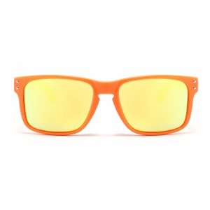 Ochelarii de soare MATELOT model ORANGE EDITION, cu lentile polarizate UV 400 și brațe din lemn de bambus, toc de ochelari pliabil, săculeț protecție din microfibră si cârpă pentru întreținere.