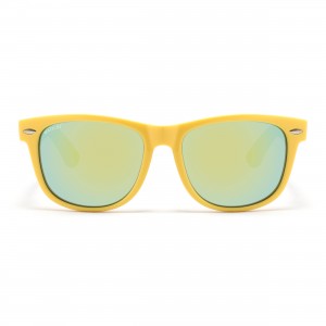 Ochelarii de soare MATELOT model LIFESTYLE, cu lentile polarizate UV 400 și brațe din lemn de bambus, toc de ochelari pliabil, săculeț protecție din microfibră si cârpă pentru întreținere.